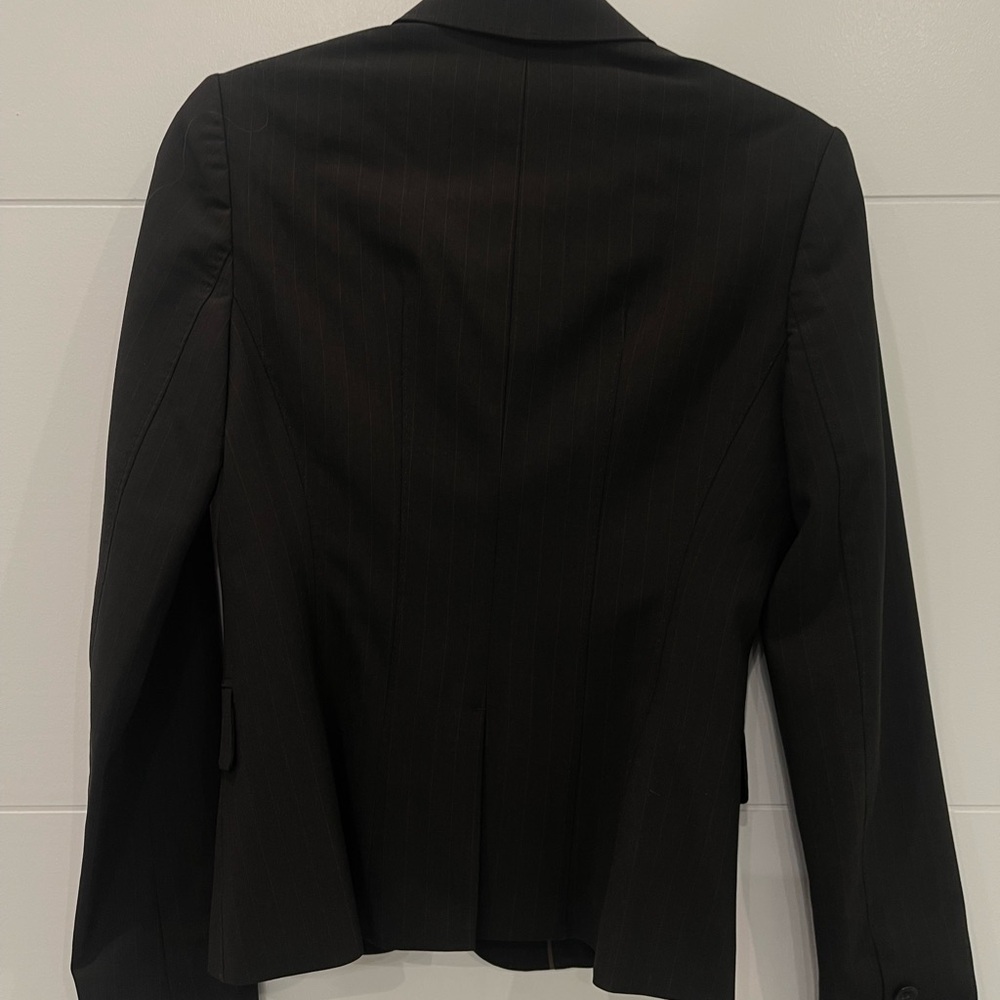 Limited Travel Suit - Picture 7 of 7